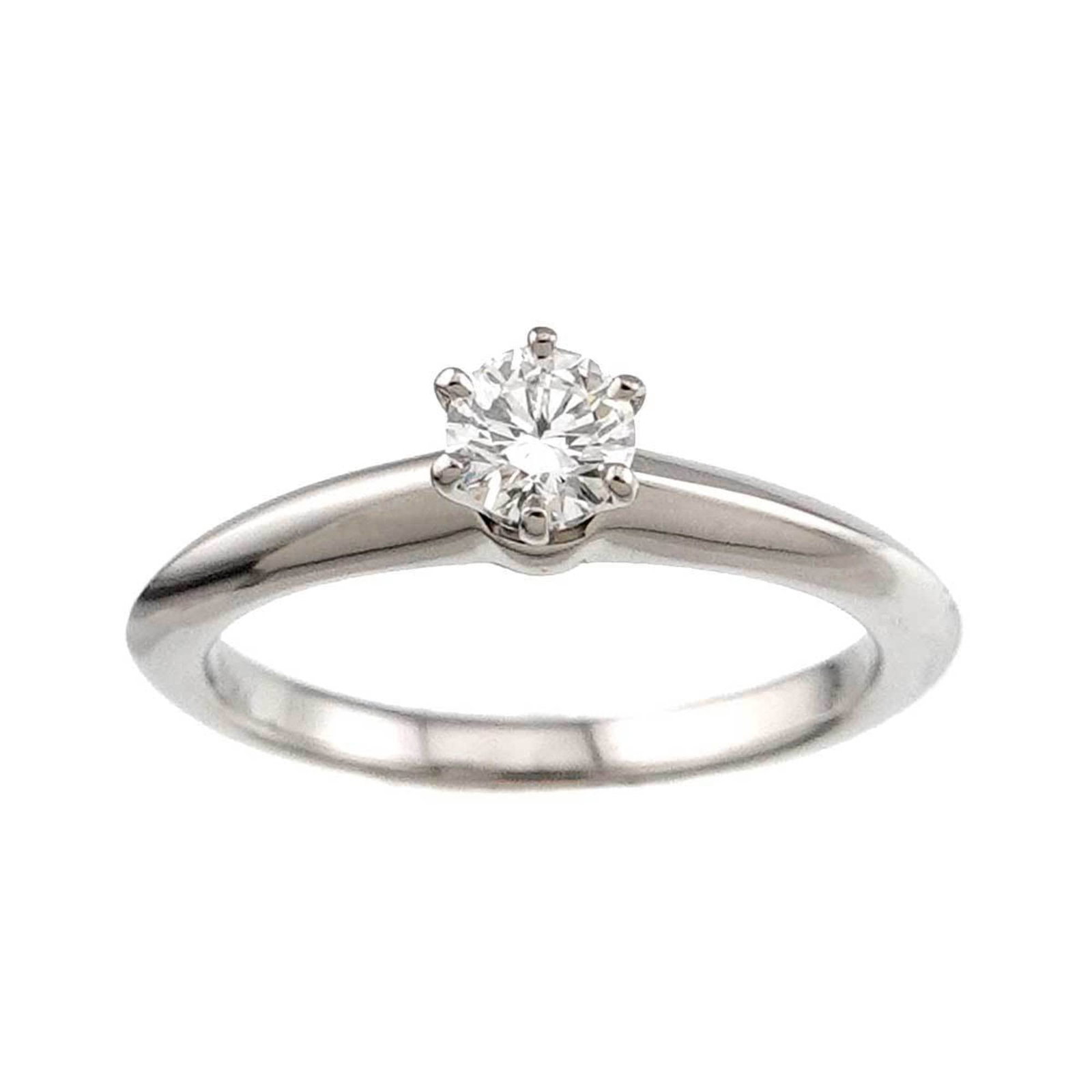 Tiffany platinum ring band: Tiffany platinum ring band Tiffany platinum ring band features a high-quality platinum construction, suitable for everyday wear. This women's band ring boasts a classic design and is available in US
