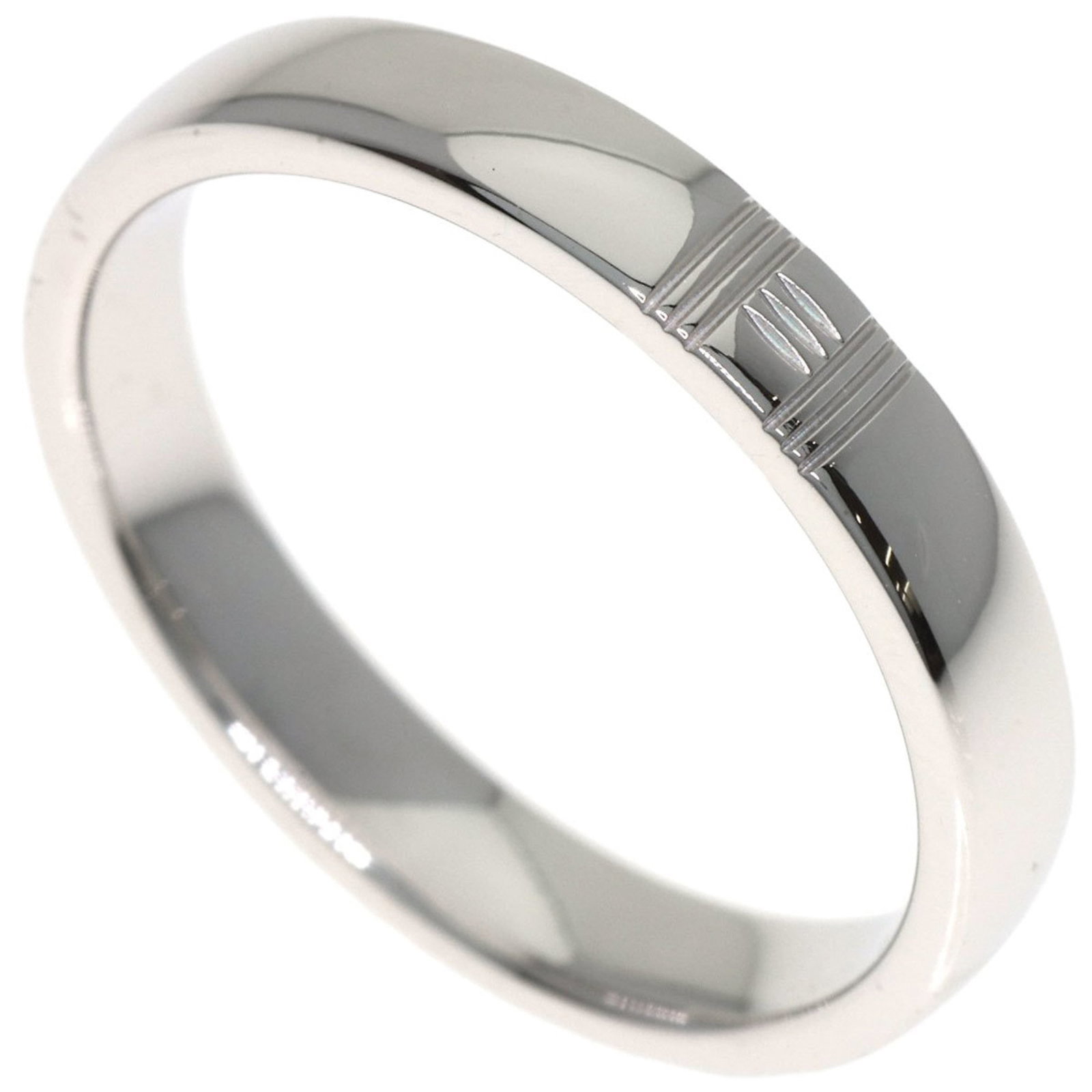 Hermes white gold band ring 18k: Hermes white gold band ring 18k White gold band ring from Hermes, crafted in 18k. This elegant piece features a classic design with a US size 4 fit and JP size 7 compatibility. Made from high-quality