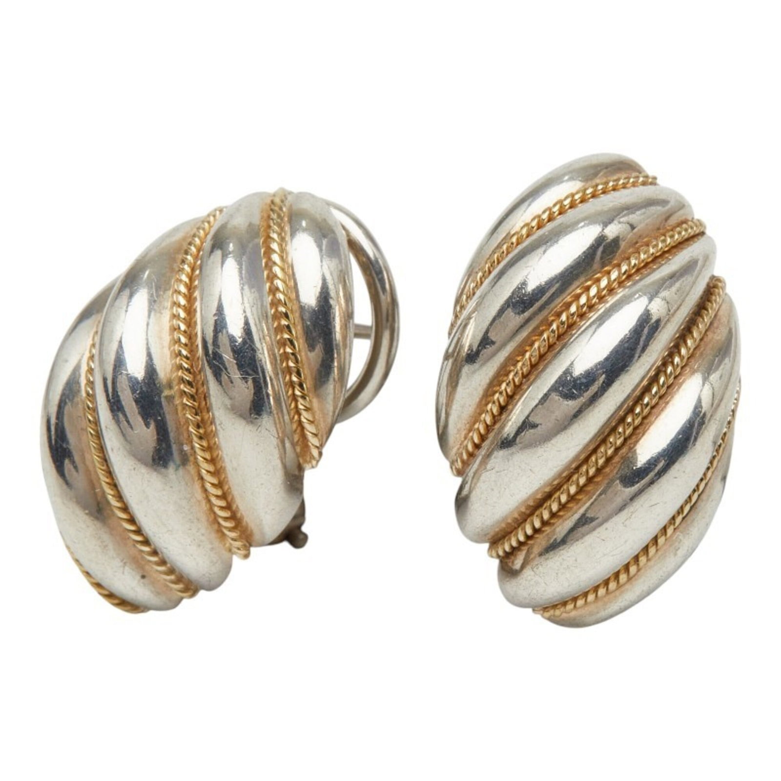 Tiffany Stud Earrings Silver 925 Yellow Gold (18K): Tiffany Stud Earrings Silver 925 Yellow Gold (18K) Silver 925 and yellow gold (18K) combine in these elegant stud earrings from Tiffany. The 20.10mm x 12.80mm size provides a subtle yet sophisticated