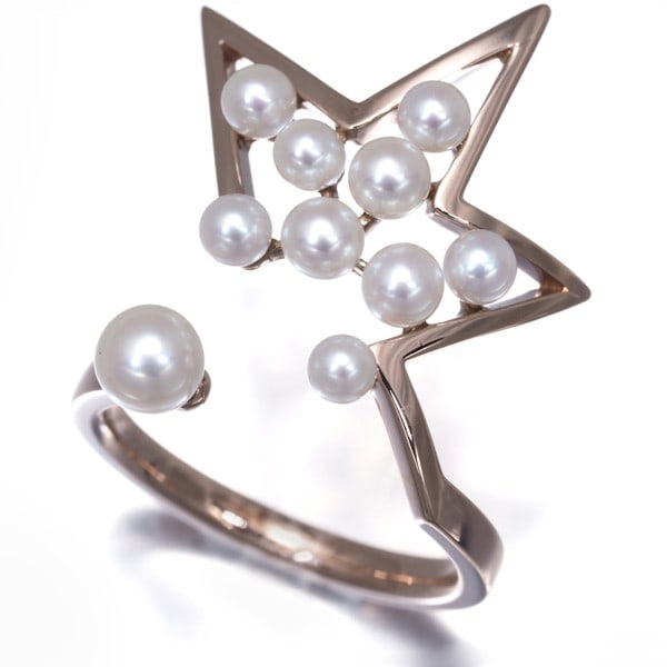 Tasaki Ring Akoya Pearl Abstract Star Us6-6.25 18K Rg: Tasaki Ring Akoya Pearl Abstract Star Us6-6.25 18K Rg Tasaki's Abstract Star ring showcases an elegant Akoya pearl, carefully crafted into a unique design. The 18k rose gold metal provides a