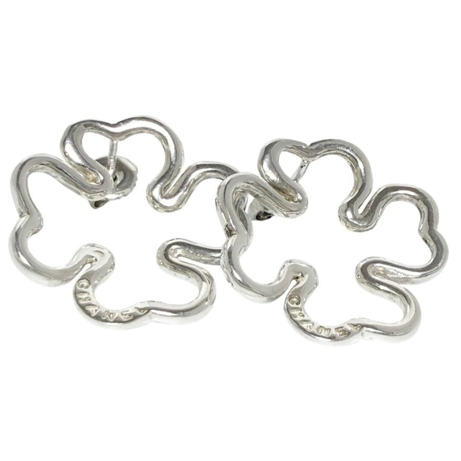 Stud earrings silver 925 by Chanel: Stud earrings silver 925 by Chanel Silver 925 stud earrings by Chanel, adding a touch of timeless elegance to any outfit. Made from high-quality silver, these understated earrings are a classic