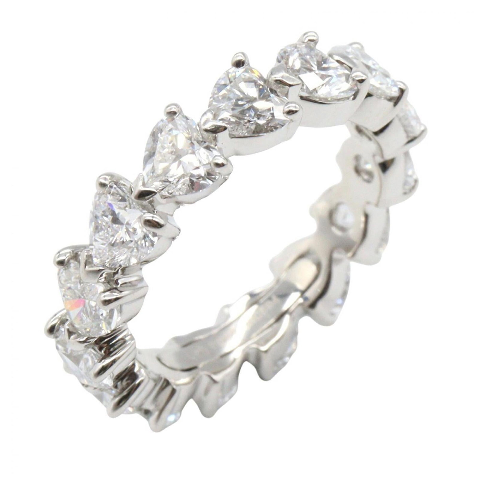 Harry Winston platinum ring band 950: Harry Winston platinum ring band 950 Platinum ring band from Harry Winston, featuring clear and silver tones. Made from high-quality platinum 950, this elegant piece showcases the brand's signature