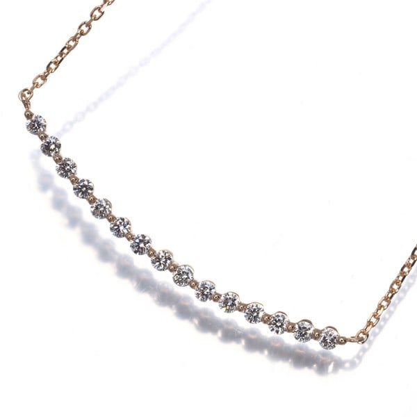 Diamond Necklace 0.33ct 18k Rose Gold: Diamond Necklace 0.33ct 18k Rose Gold The 0.33ct diamond necklace in 18k rose gold boasts a natural diamond at its center, set against an elegant design that showcases the beauty of the metal. With an