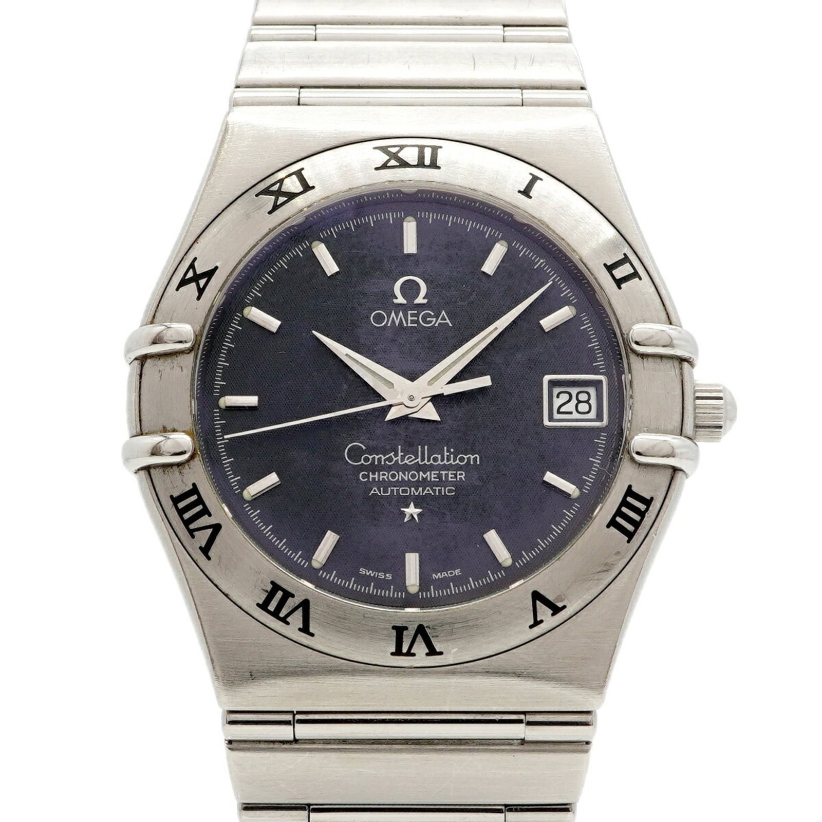Wristwatch of Omega: Wristwatch of Omega Stainless steel band adds durability to this Omega wristwatch, featuring a self-winding automatic movement and a gray dial. The case diameter of 35.4mm provides a sleek fit for