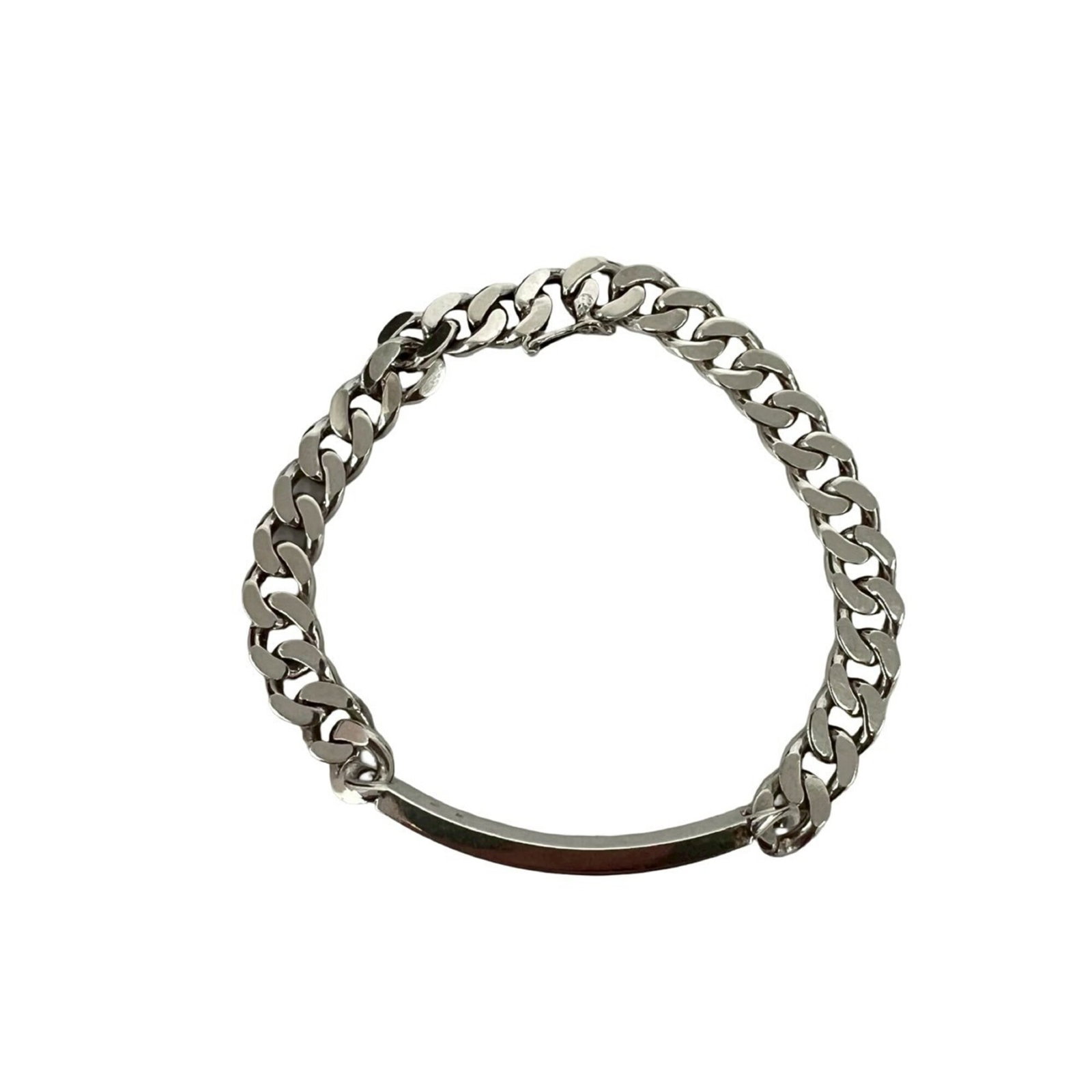 Silver Tiffany Bangle 925: Silver Tiffany Bangle 925 Silver Tiffany Bangle 925 - A sleek and sophisticated bangle from the renowned jewelry brand, crafted from high-quality silver. This 20cm long bangle boasts a classic design 