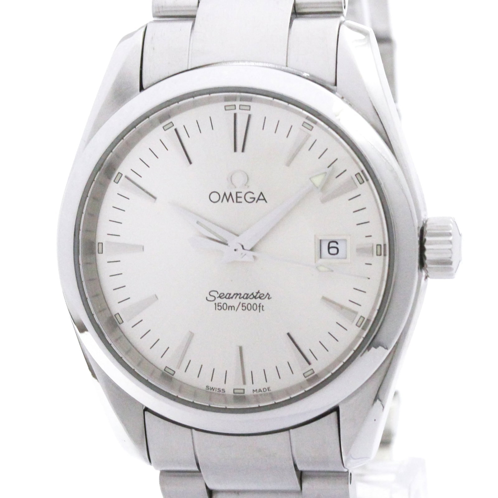 Wristwatch of Omega: Wristwatch of Omega Stainless steel case and band provide a sleek, sporty look for the Omega Seamaster 2518.30 wristwatch, featuring a silver dial and quartz movement. Weighing in at 110g, this 36mm