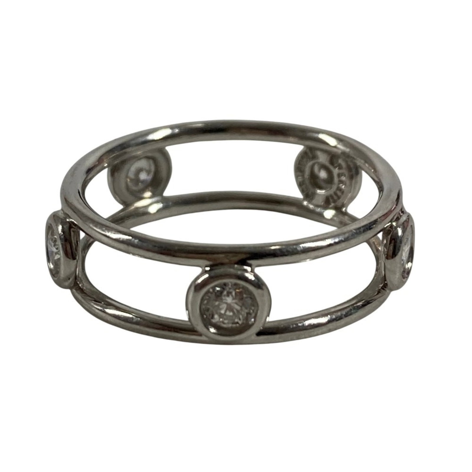 Tiffany&Co. Tiffany 5P Diamond By The Yard Double Wire Ring Accessory Jewelry Platinum Pt950: Tiffany&Co. Tiffany 5P Diamond By The Yard Double Wire Ring Accessory Jewelry Platinum Pt950 Platinum Pt950 Tiffany&Co. ring features a double wire design, adding an extra layer of security to the