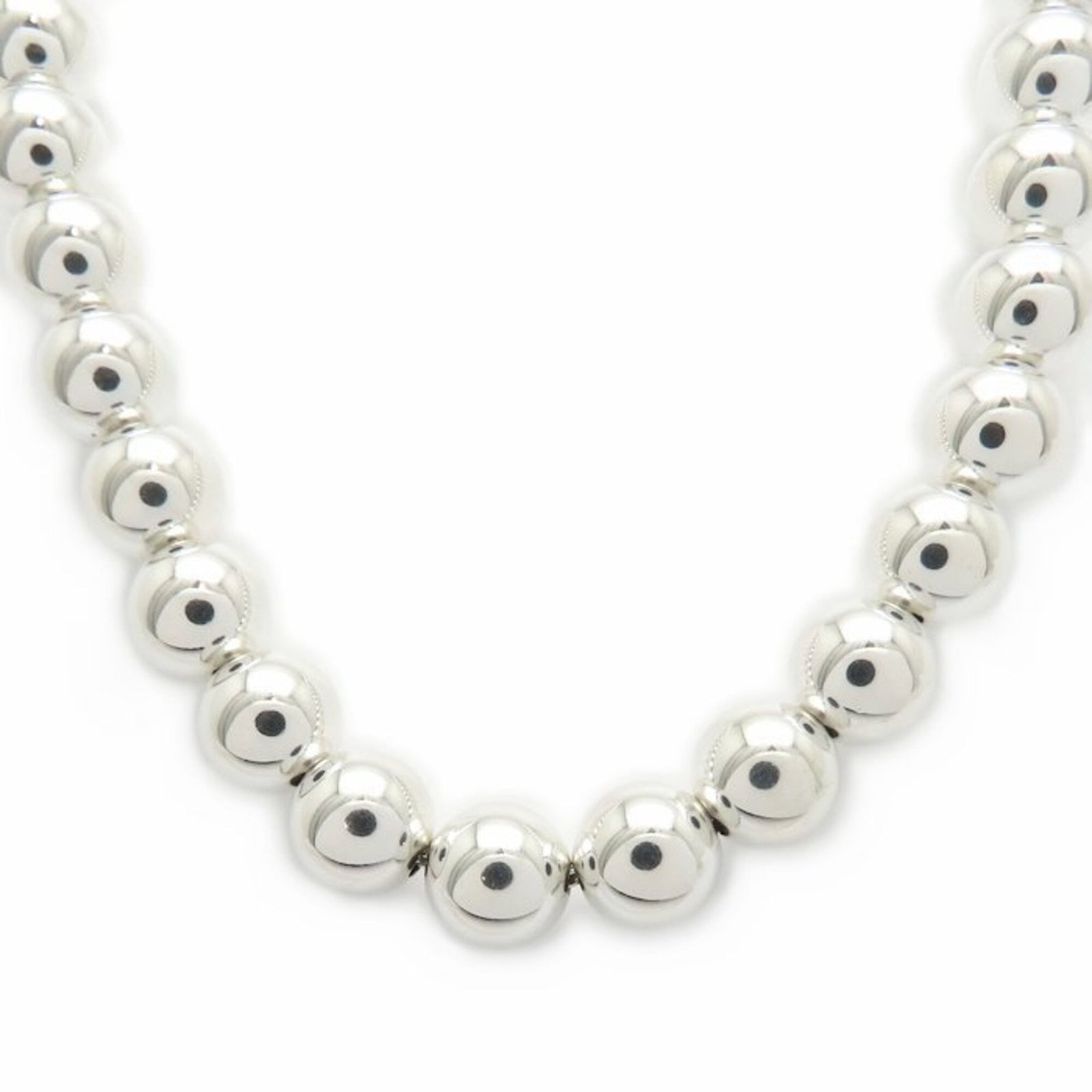 Tiffany & Co Tiffany Hardwear Ball Necklace Sv925 Women's 295511: Tiffany & Co Tiffany Hardwear Ball Necklace Sv925 Women's 295511 Tiffany & Co's iconic ball necklace is crafted from sterling silver, featuring a sleek design and a 9.7mm pendant that adds a touch of