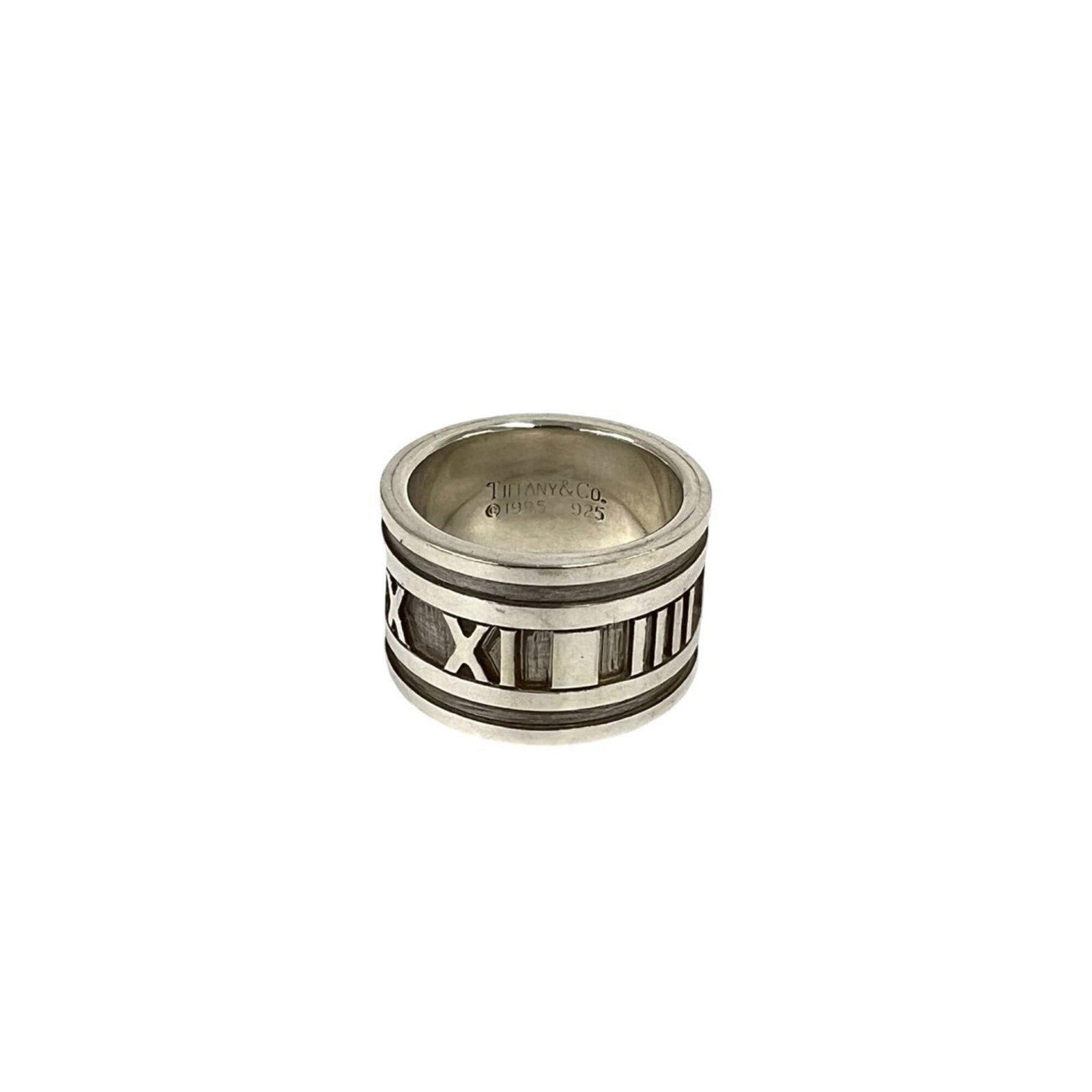 Silver 925 Tiffany Band Ring: Silver 925 Tiffany Band Ring Silver 925 Tiffany Band Ring is a women's band ring made from high-quality silver. The US size 4.5 and Japanese size 8 fit comfortably, making it suitable for everyday