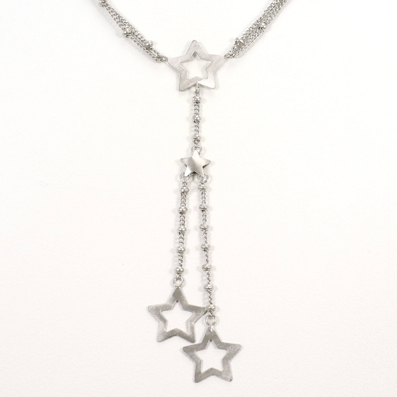 18K (18-Karat White Gold) Necklace Total Weight 6.9G 40Cm Length Like New.: 18K (18-Karat White Gold) Necklace Total Weight 6.9G 40Cm Length Like New. 18K white gold necklace with a total weight of 6.9g and a length of 40cm, made from high-quality white gold metal, bearing a