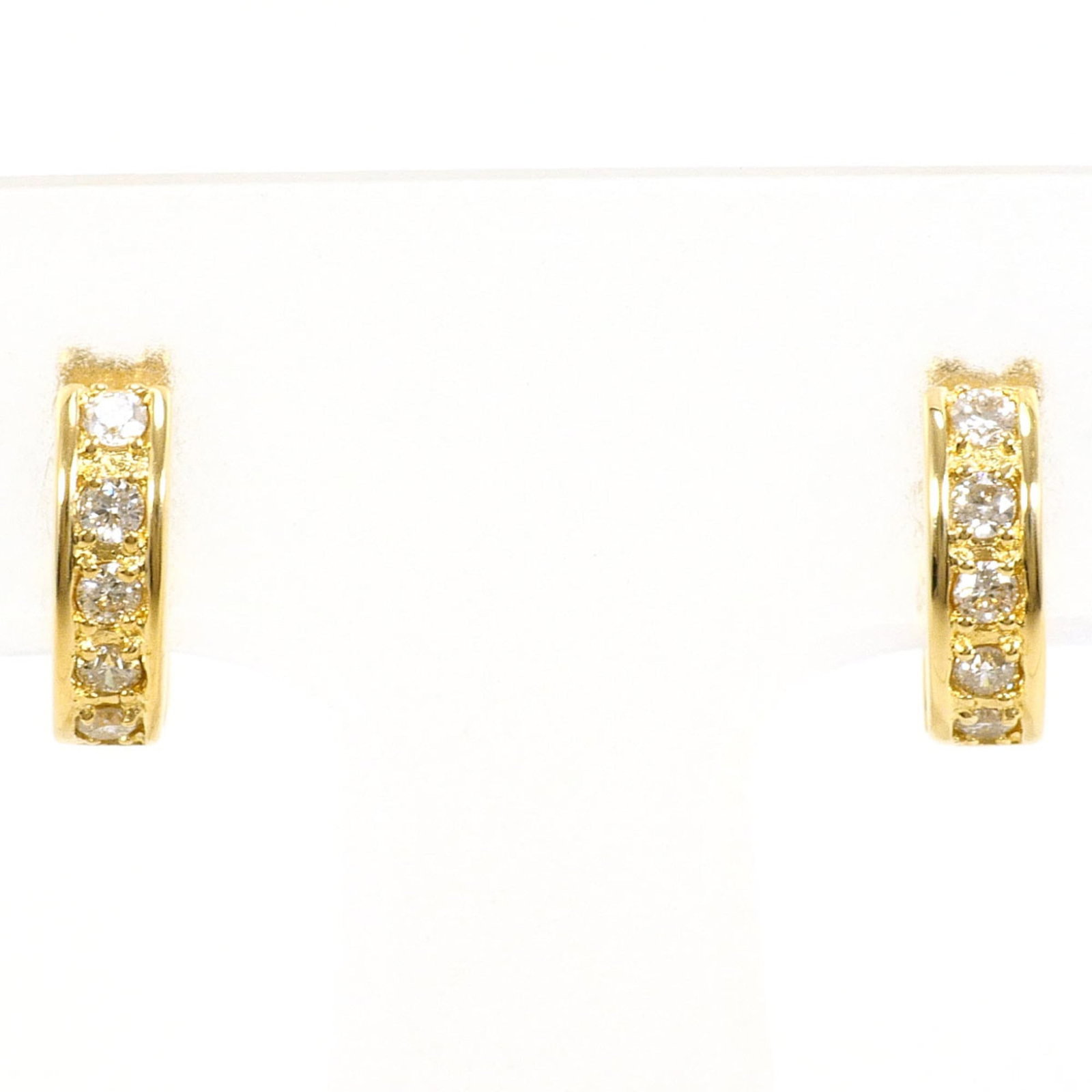 Yellow Gold Hoop Earrings Unbranded: Yellow Gold Hoop Earrings Unbranded Yellow gold hoop earrings with a diamond stone, weighing 0.09 carats and made from 18K yellow gold metal, are available in this unbranded pair. The earrings