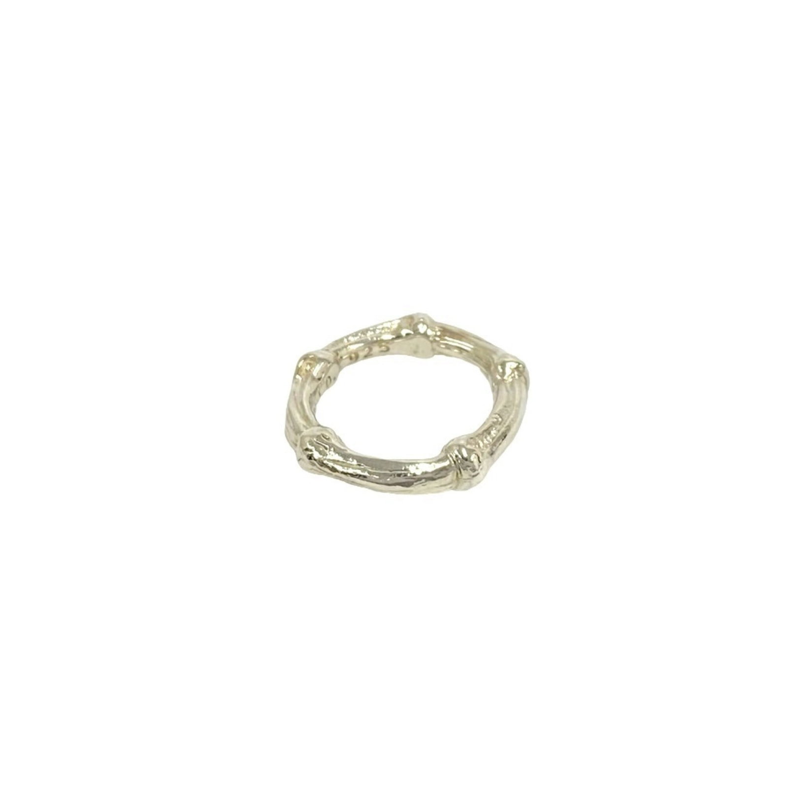 Silver 925 Tiffany Band Ring: Silver 925 Tiffany Band Ring Silver 925 Tiffany Band Ring is a women's band ring made from high-quality silver. The US size 4.5 and Japanese size 8 fit comfortably, making it suitable for everyday