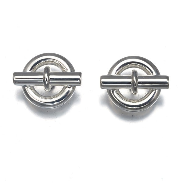 Hermes Earrings Minichaine D'Ancre 925 Sterling Silver: Hermes Earrings Minichaine D'Ancre 925 Sterling Silver Sterling silver stud earrings featuring the iconic Mini Chaine d'Ancre design from Hermes, crafted with precision and attention to detail. Weighi