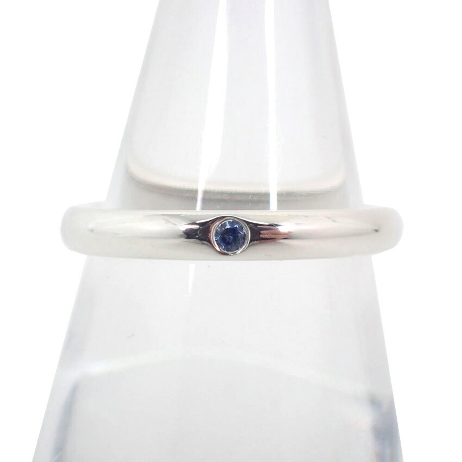 Sterling Silver Tiffany Band Ring 925: Sterling Silver Tiffany Band Ring 925 Sterling silver Tiffany band ring in blue color, made from high-quality material (925). This elegant ring features a classic design with a simple yet