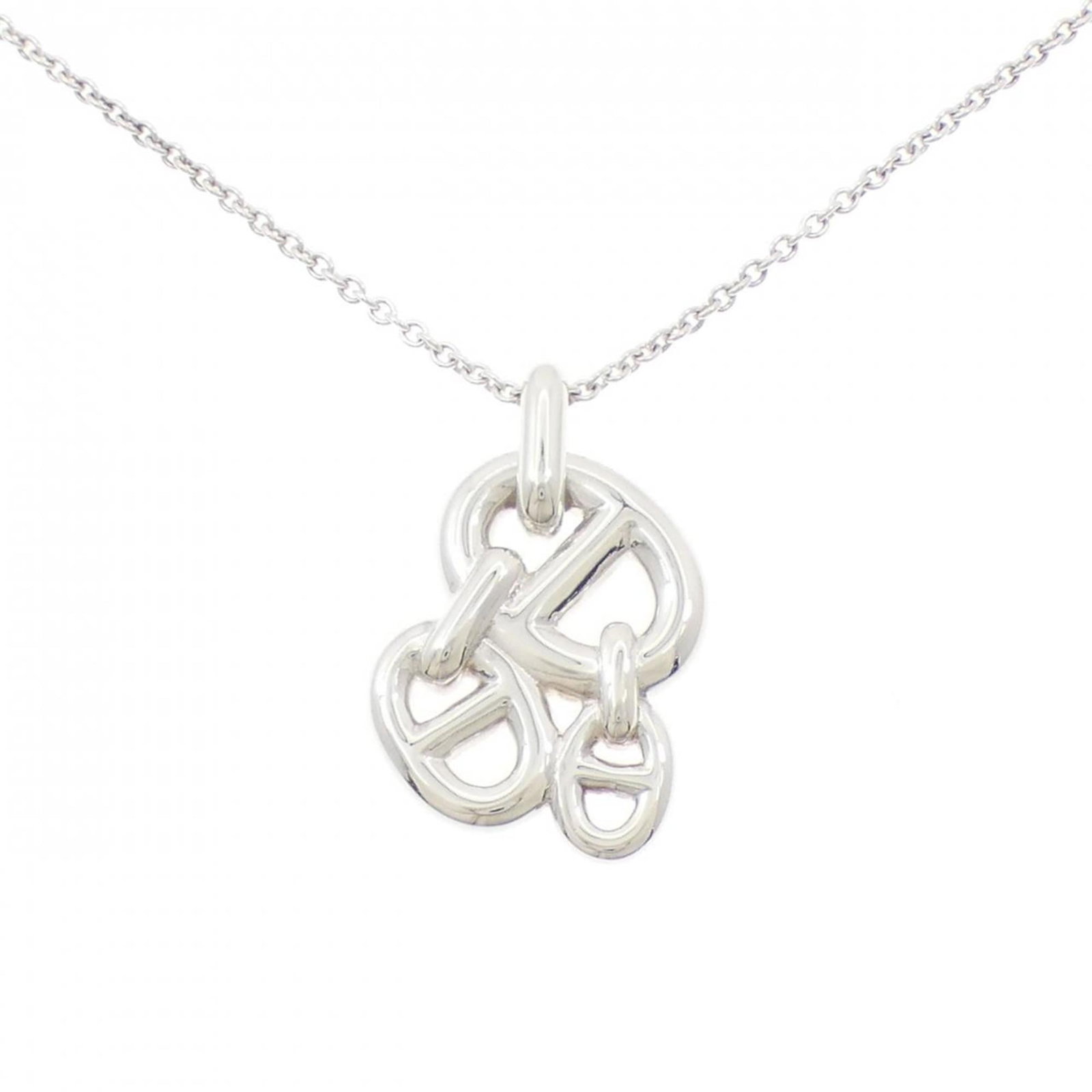 Hermes Necklace 925: Hermes Necklace 925 Silver 925 Hermes Necklace Pendant, 34mm x 22.6mm, available in a 39-41 cm adjustable neck circumference, presented in a box. This sterling silver necklace features the iconic