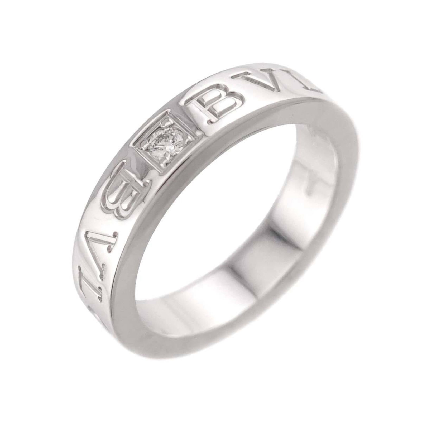 Bvlgari Band Ring White Gold (18K): Bvlgari Band Ring White Gold (18K) Bvlgari Band Ring White Gold (18K) features a sleek design in white gold, perfect for adding a touch of luxury to your everyday style. This women's band ring boasts