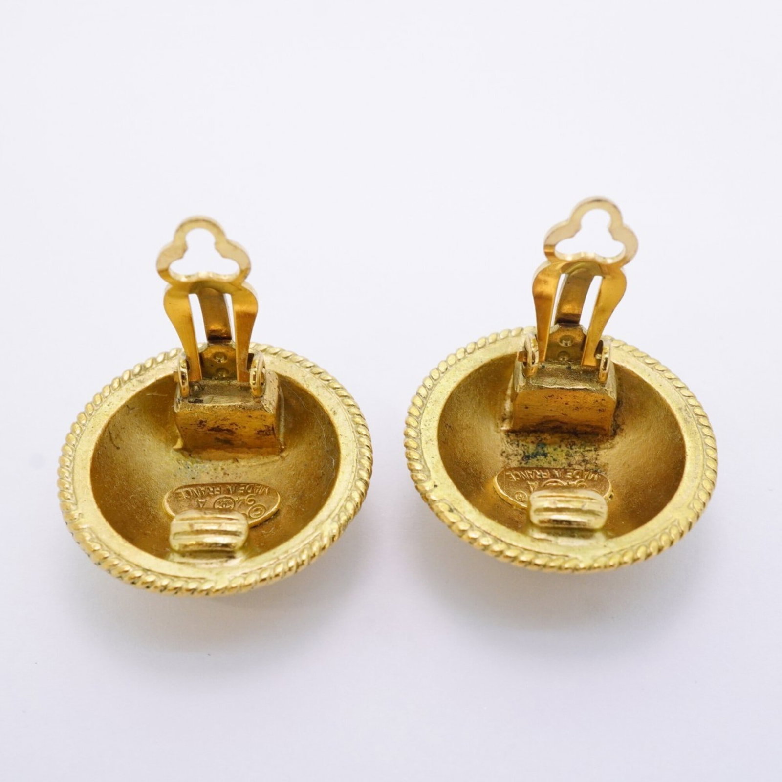 Chanel Clip Earrings Gold Plating - 9