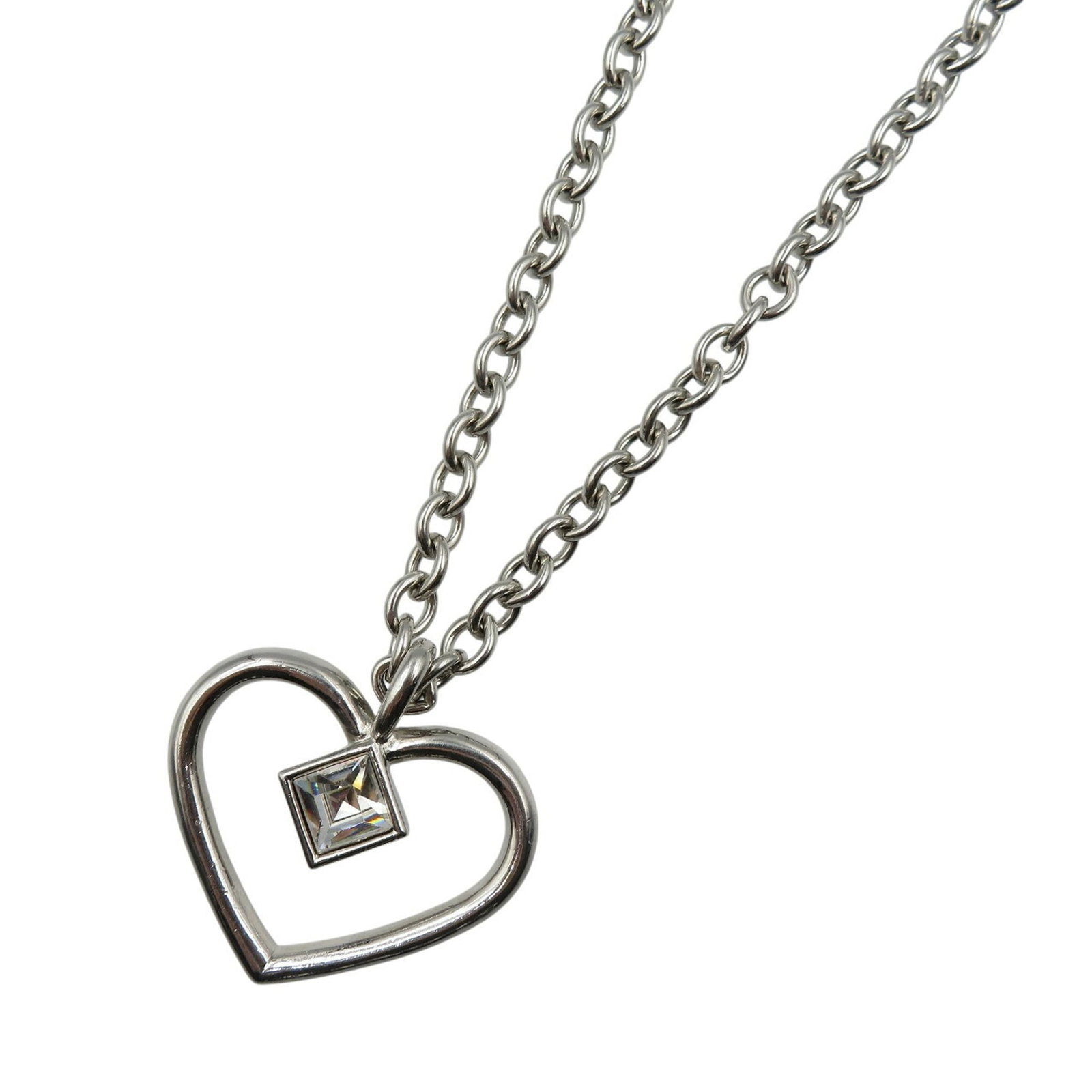 Givenchy Heart Long Chain Metal Zirconia Silver Necklace 0650Givenchy: Givenchy Heart Long Chain Metal Zirconia Silver Necklace 0650Givenchy The Givenchy Heart Long Chain Metal Zirconia Silver Necklace boasts a striking design, featuring a 50mm x 50mm pendant adorned wit