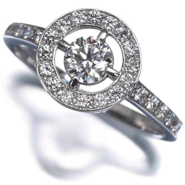 Verite Ring Diamond 0.317Ct/ 0.26Ct Circle Us5.75-6 18K 750 White Gold: Verite Ring Diamond 0.317Ct/ 0.26Ct Circle Us5.75-6 18K 750 White Gold The Verite Ring features a stunning natural diamond, weighing approximately 0.317ct as the centre stone, surrounded by two side