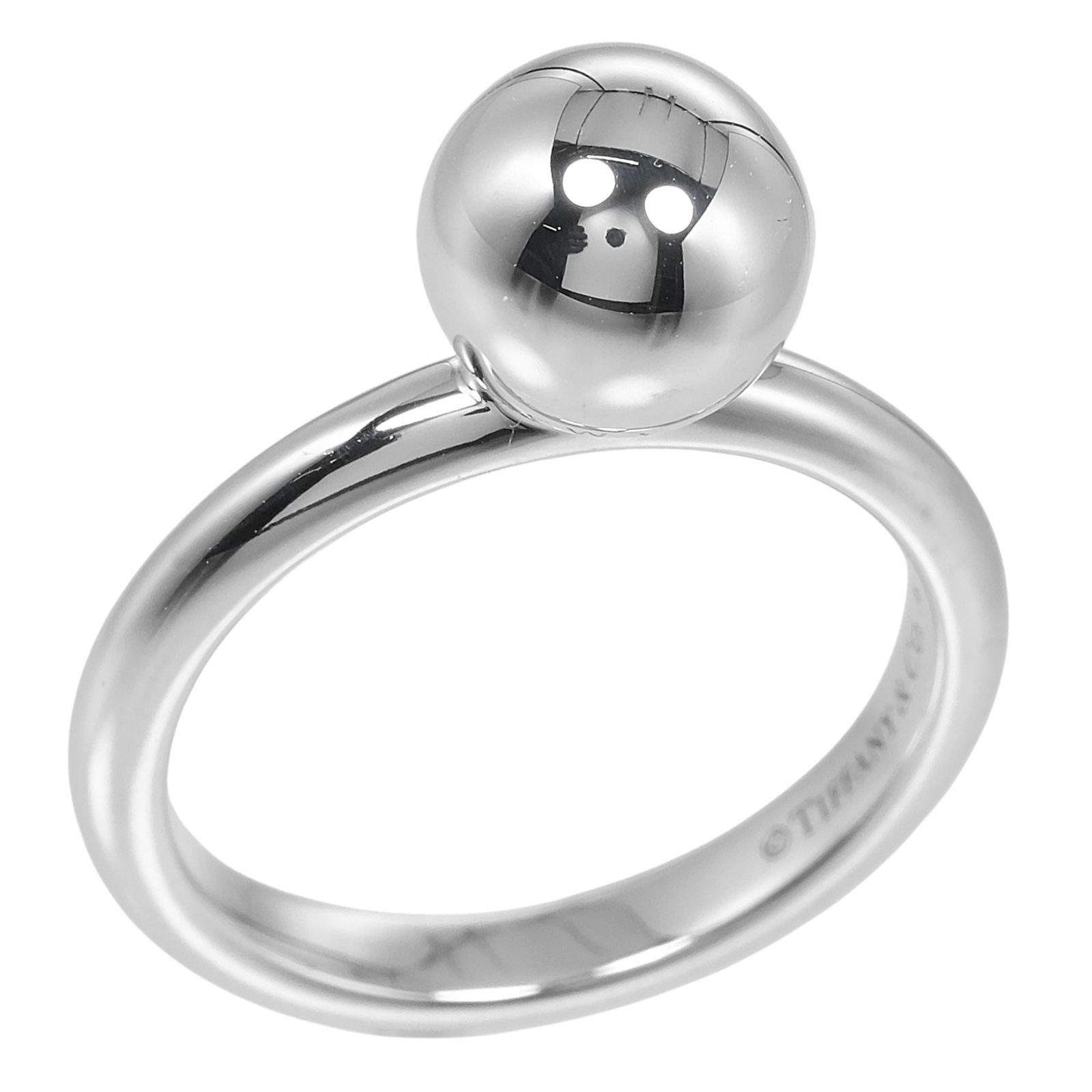 Tiffany Ring Hardware Ball Size 7.5 Silver 925 Approx. 2.7G Tiffany & Co.: Tiffany Ring Hardware Ball Size 7.5 Silver 925 Approx. 2.7G Tiffany & Co. Silver Tiffany Ring Hardware Ball Size 7.5, 925 Approx. 2.7G, Box and Dust Bag Included. This silver ring hardware ball