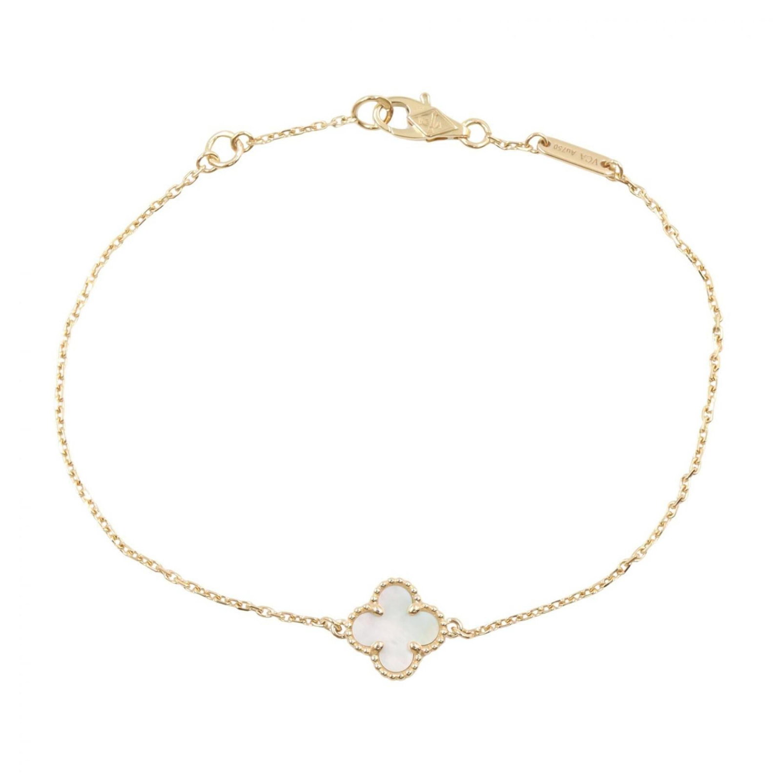 Arpels Charm Yellow Gold 18K Van Cleef: Arpels Charm Yellow Gold 18K Van Cleef Van Cleef & Arpels Charm bracelet in Yellow Gold 18K, featuring a classic design with a length of 15.5cm - 17cm, perfect for adding a touch of elegance to your