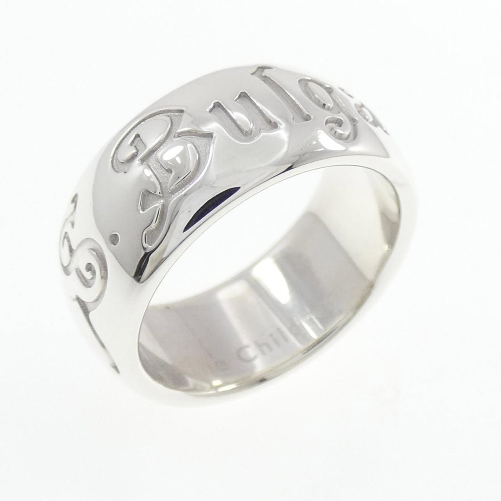Ring silver 925 Bvlgari band: Ring silver 925 Bvlgari band Silver 925 Bvlgari band ring in size 6, featuring the iconic Italian luxury brand's signature style. Made from high-quality silver alloy, this elegant band showcases