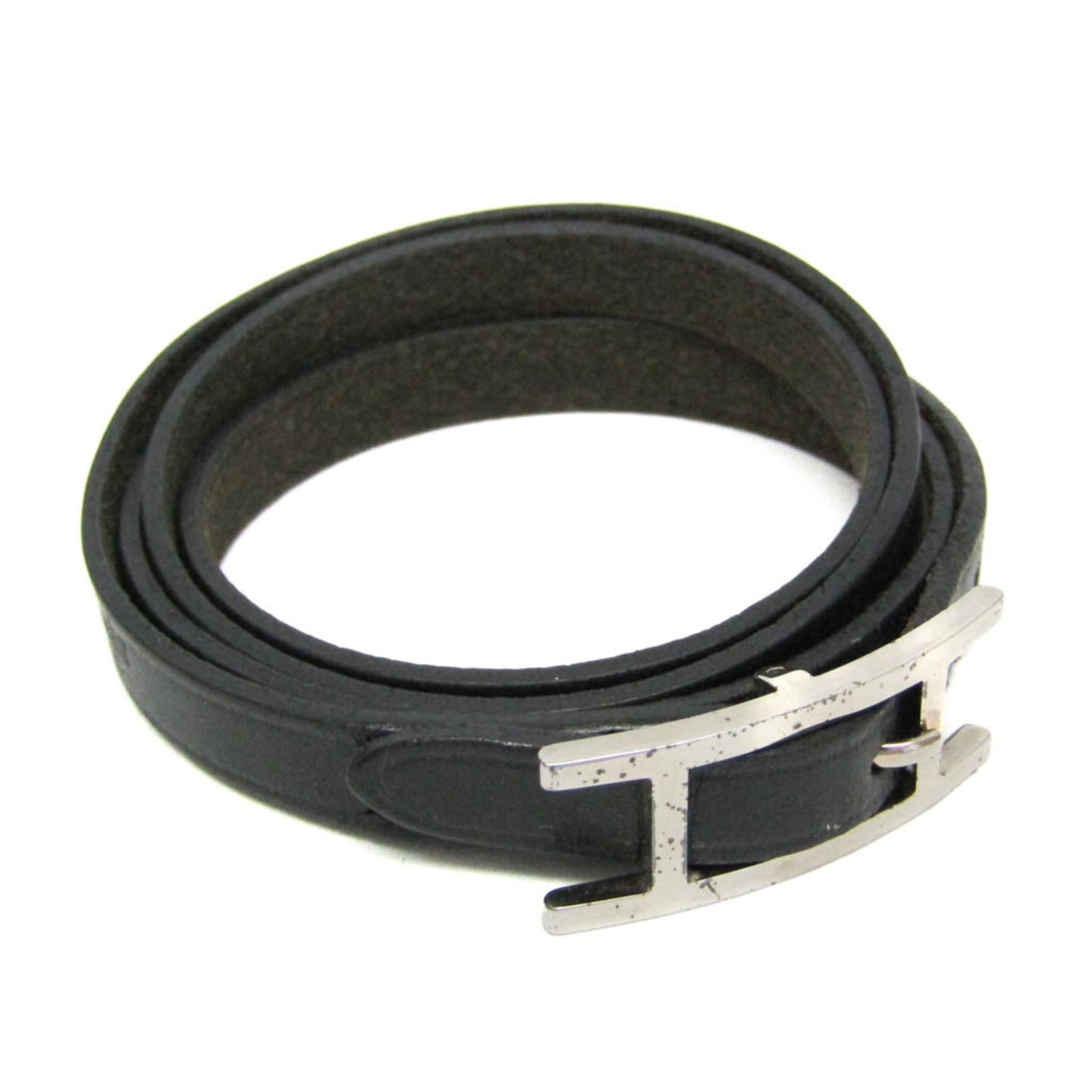 Leather metal bangle hermes: Leather metal bangle hermes Box calf leather and metal come together in this sleek, casual bangle from the Hermes Hapi line. Featuring a 4-row design with a choker-style closure, this 2003-era piece
