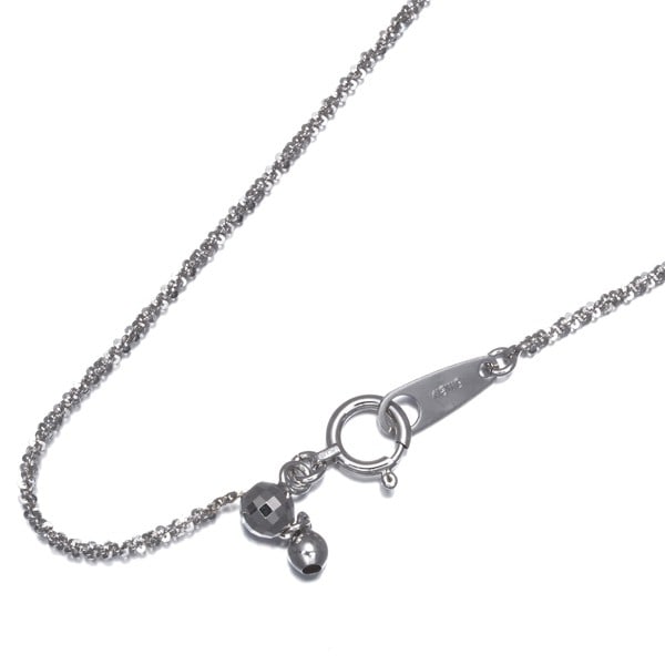 Chain necklace 46cm white gold 18k crisscross: Chain necklace 46cm white gold 18k crisscross This elegant chain necklace boasts a striking crisscross design in 18k white gold, measuring 46cm in length and adjustable to fit your style. The slender