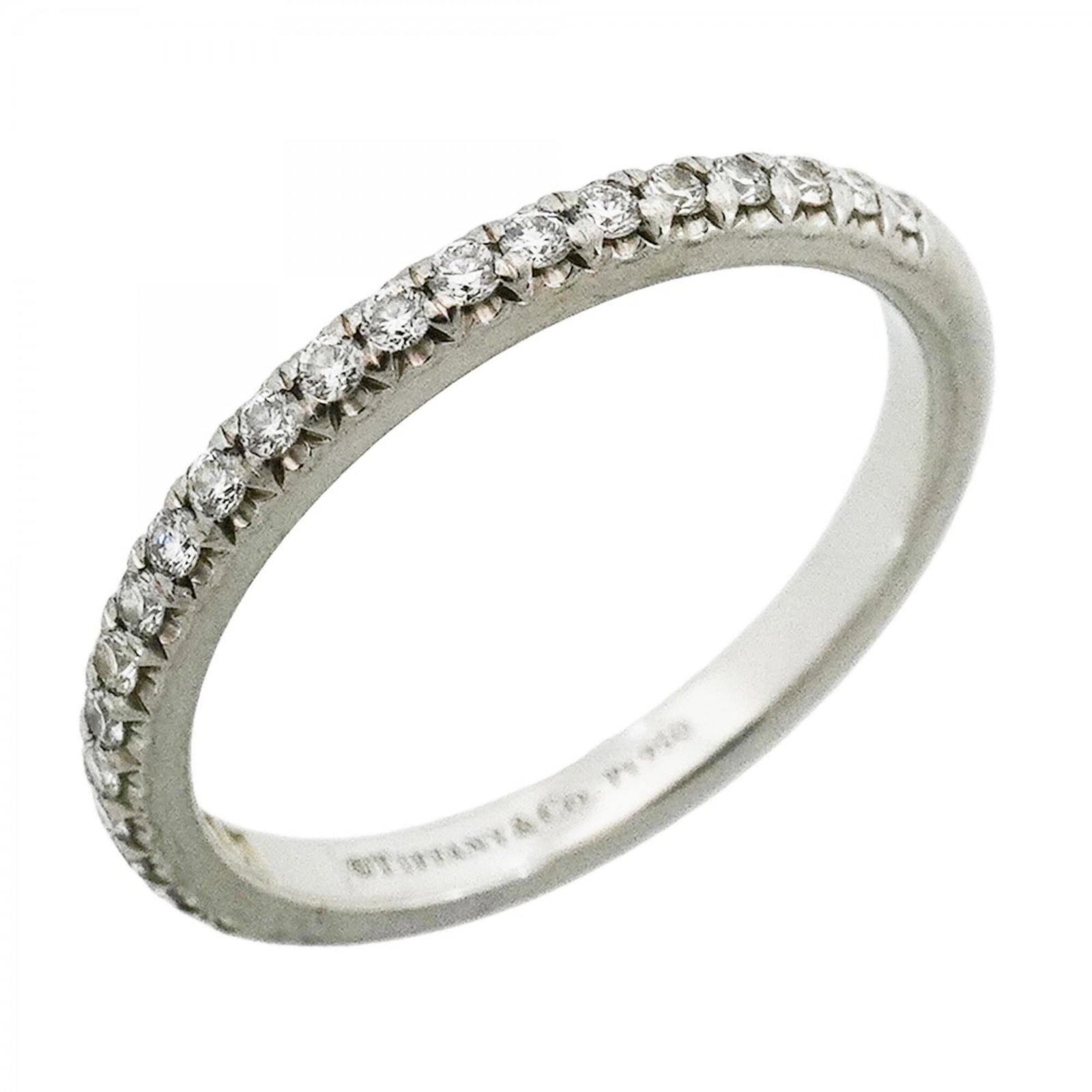 Tiffany platinum ring band: Tiffany platinum ring band Tiffany platinum ring band, featuring a diamond stone set in 950 platinum. This women's band is available in US size 6 and JP size 11.5. Item Specifics: Brand: Tiffany
