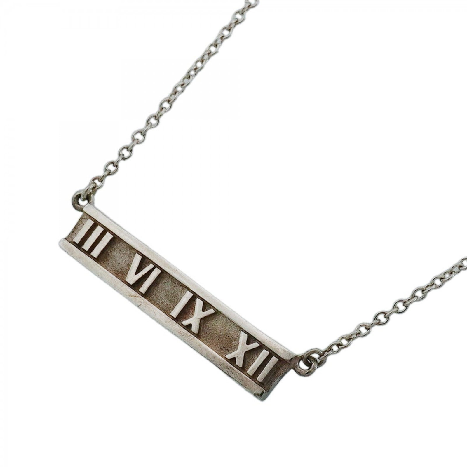 Sterling Silver Women's Necklace Sterling Silver 925 By Tiffany Co.: Sterling Silver Women's Necklace Sterling Silver 925 By Tiffany Co. Sterling Silver Women's Necklace by Tiffany Co. features a 41 cm / 16.14'' adjustable neck circumference, making it a versatile acce