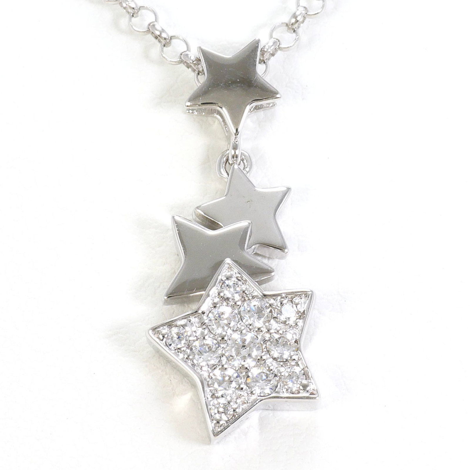 K14 14K Wg White Gold Necklace With Zirconia Total Weight 3.6G 40Cm Like New Condition: K14 14K Wg White Gold Necklace With Zirconia Total Weight 3.6G 40Cm Like New Condition 14K white gold necklace with a striking cubic zirconia pendant, boasting a total weight of 3.6g and measuring