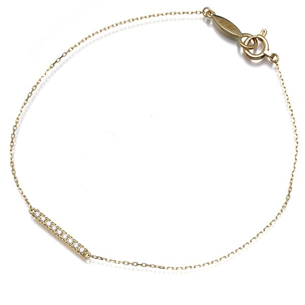 Diamond Ahkah 0.05Ct 18K 750 Yellow Gold Tina Bracelet: Diamond Ahkah 0.05Ct 18K 750 Yellow Gold Tina Bracelet This 18K yellow gold Tina bracelet showcases a delicate diamond accent, weighing a total of 0.05ct. The natural design features a subtle 1.6mm