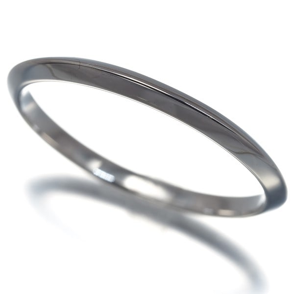 Ring of Tiffany 950 Platinum Edge Us8.5-8.75: Ring of Tiffany 950 Platinum Edge Us8.5-8.75 950 platinum edge ring from Tiffany & Co., featuring a knife-edge design with no main stone. Made from high-quality 950 platinum, this ring boasts a sleek 