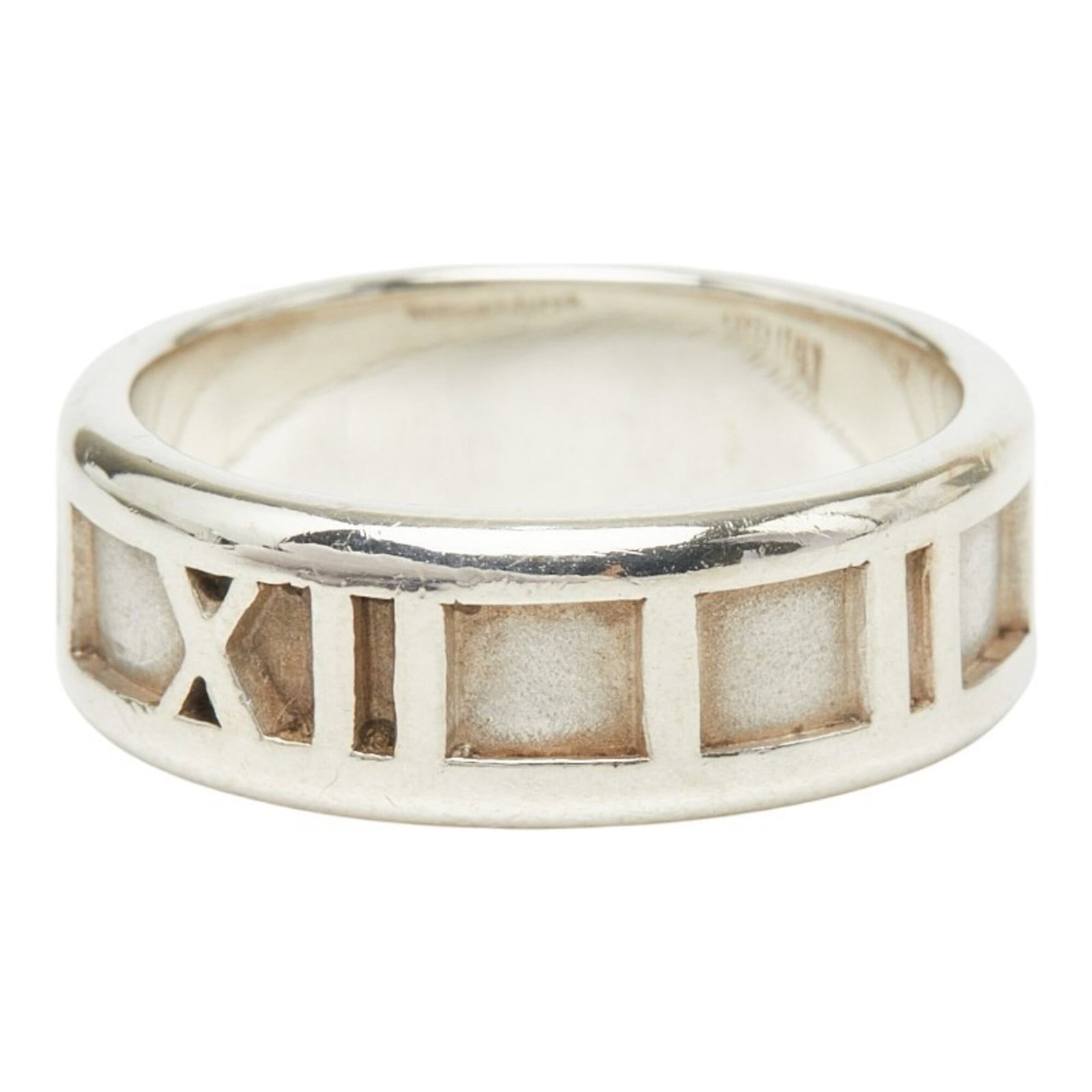 Silver 925 Tiffany Band Ring: Silver 925 Tiffany Band Ring Silver 925 Tiffany Band Ring, featuring a classic design made from high-quality silver alloy. This timeless piece is available in US size 6 and Japanese size 11, suitable