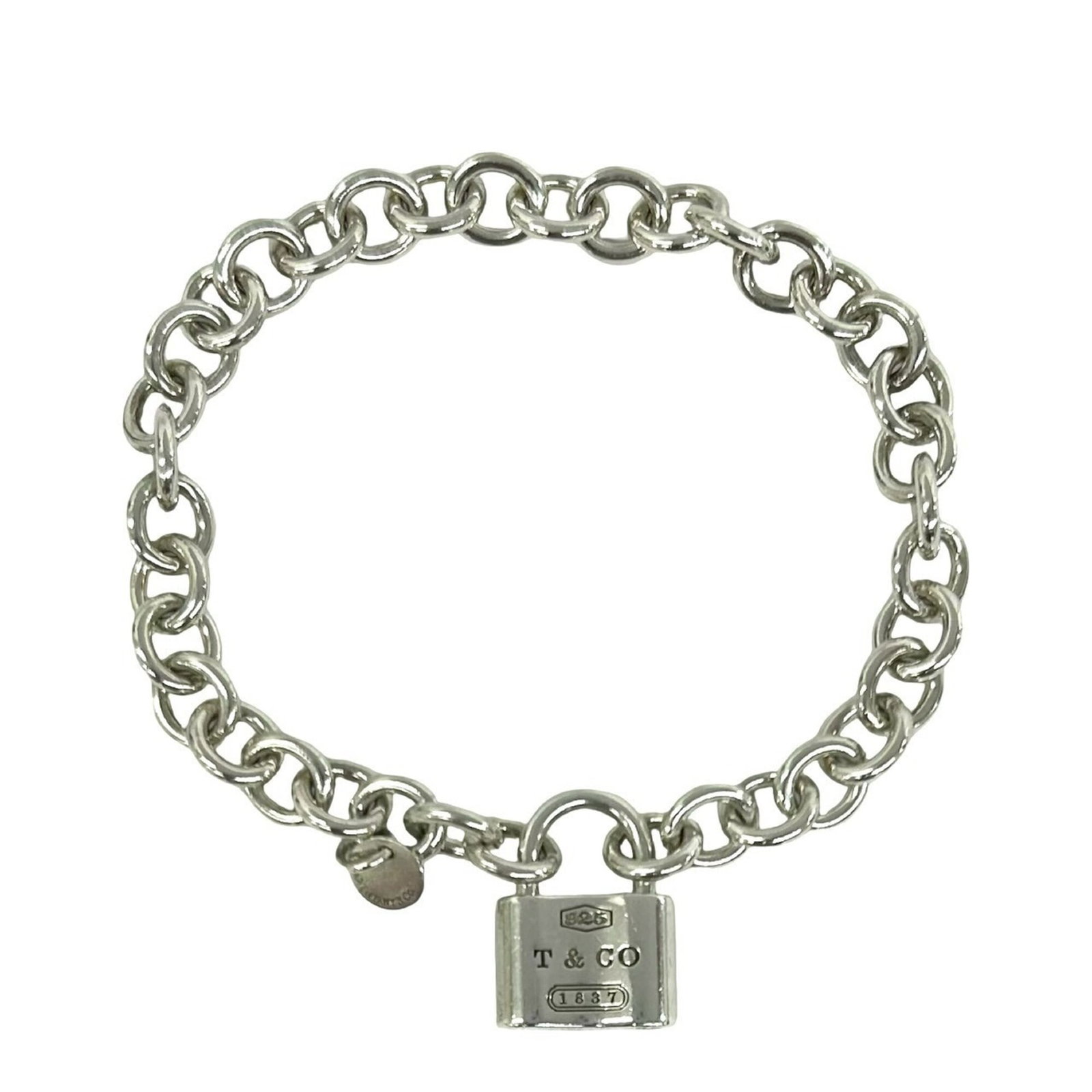 Charm bracelet silver 925: Charm bracelet silver 925 Silver 925 Charm Bracelet, 19cm in length. This charm bracelet features sterling silver material and bears a signature. Made from high-quality silver, it offers a touch of el