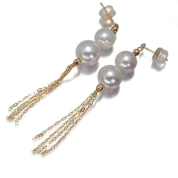 Akoya Pearl 7.0Mm/ 8.4Mm Fringe Earrings 18K 750 Yellow Gold: Akoya Pearl 7.0Mm/ 8.4Mm Fringe Earrings 18K 750 Yellow Gold Yellow gold stud earrings featuring Akoya pearls, available in two sizes (7.0mm and 8.4mm). The 18k metal purity adds a touch of luxury to