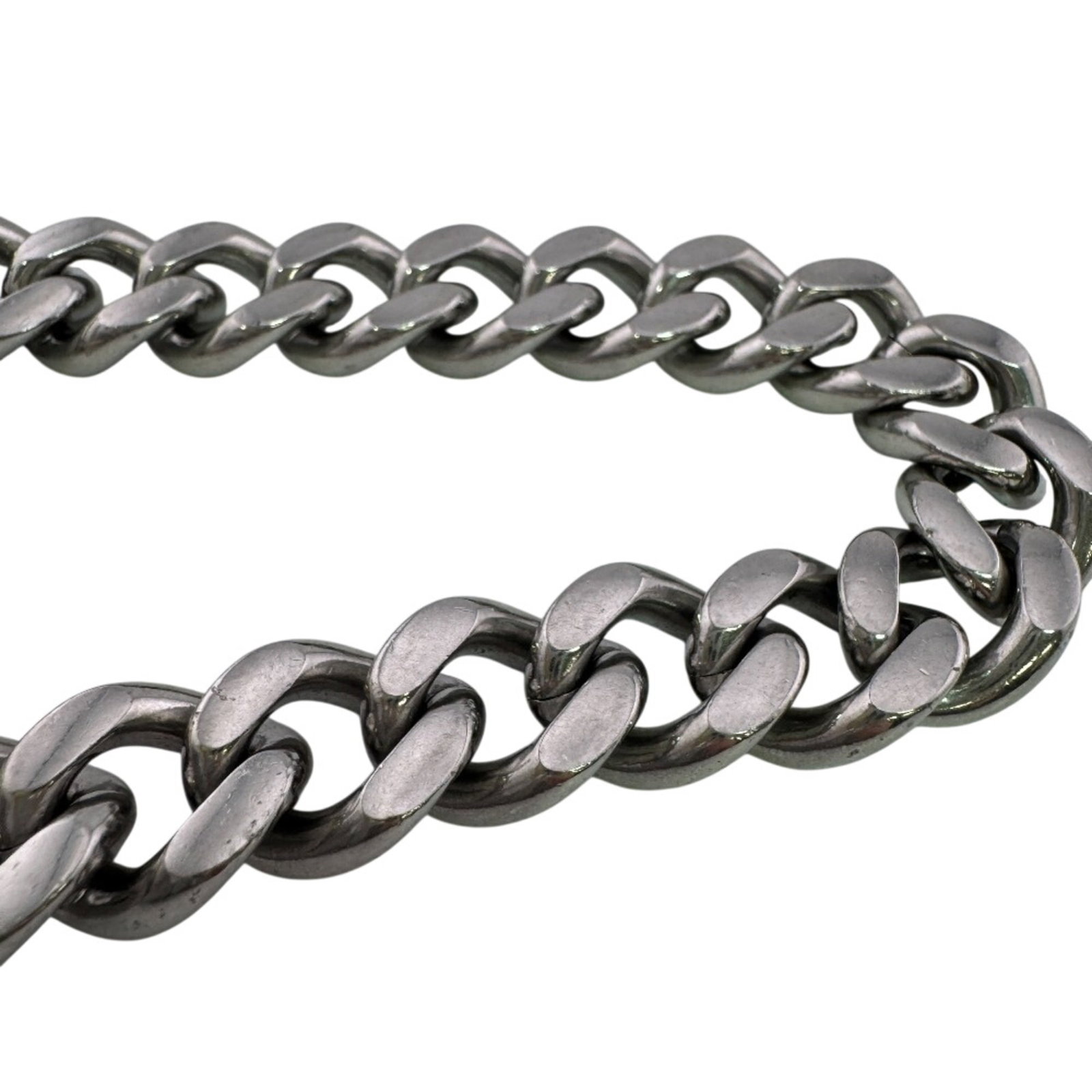 Metal Charm Fendi - 3