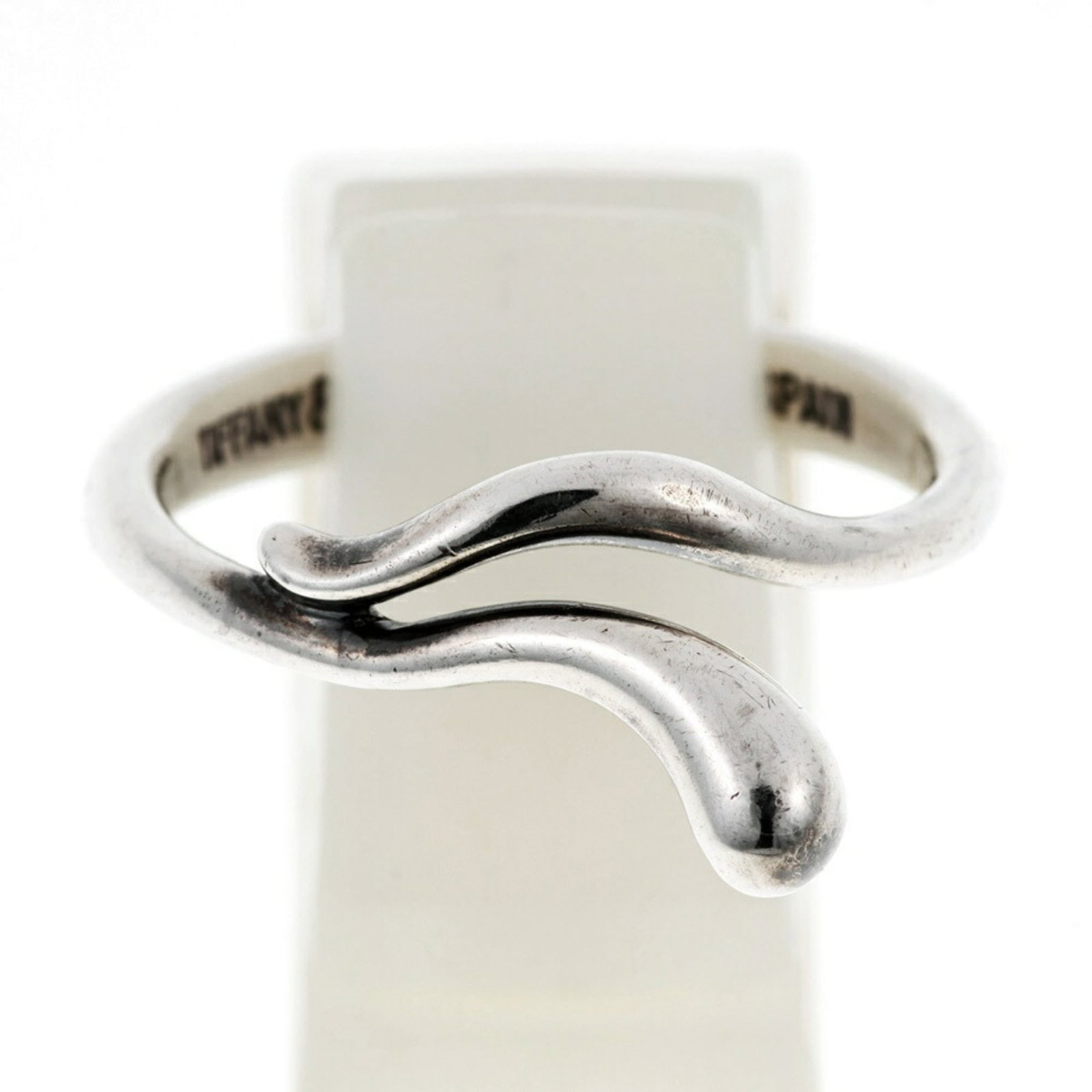 Silver 925 Tiffany Band Ring: Silver 925 Tiffany Band Ring Silver 925 Tiffany Band Ring is a beautiful piece featuring the iconic brand's signature style. Made from high-quality silver, this band ring boasts a timeless design