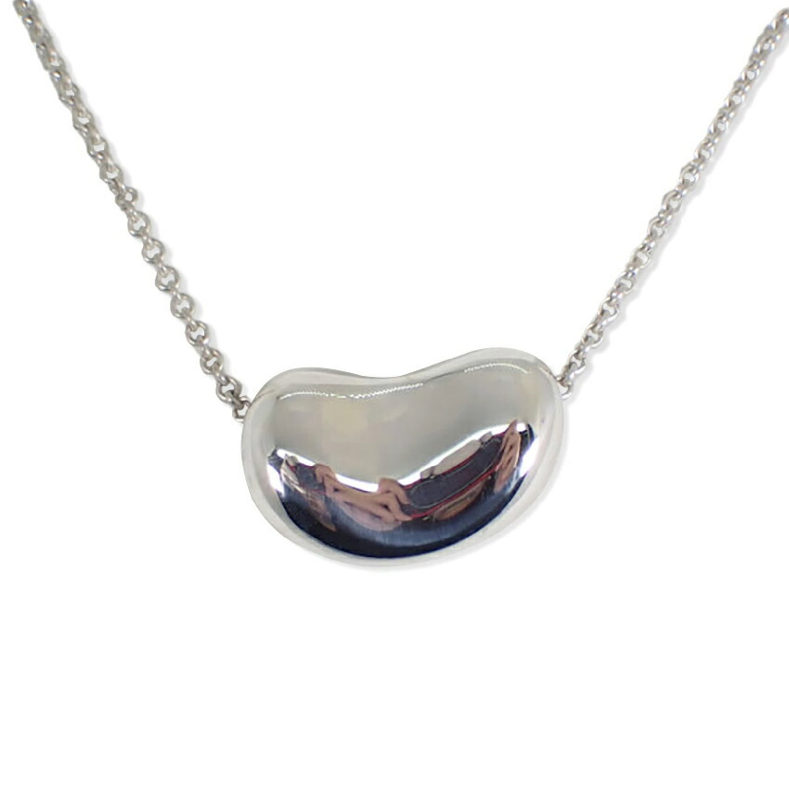 Bean Pendant 925 Necklace of Tiffany: Bean Pendant 925 Necklace of Tiffany Sterling silver 925 necklace with a beautifully crafted bean pendant, measuring 13mm x 20mm. The necklace features a comfortable neck circumference of 41.5 cm / 16