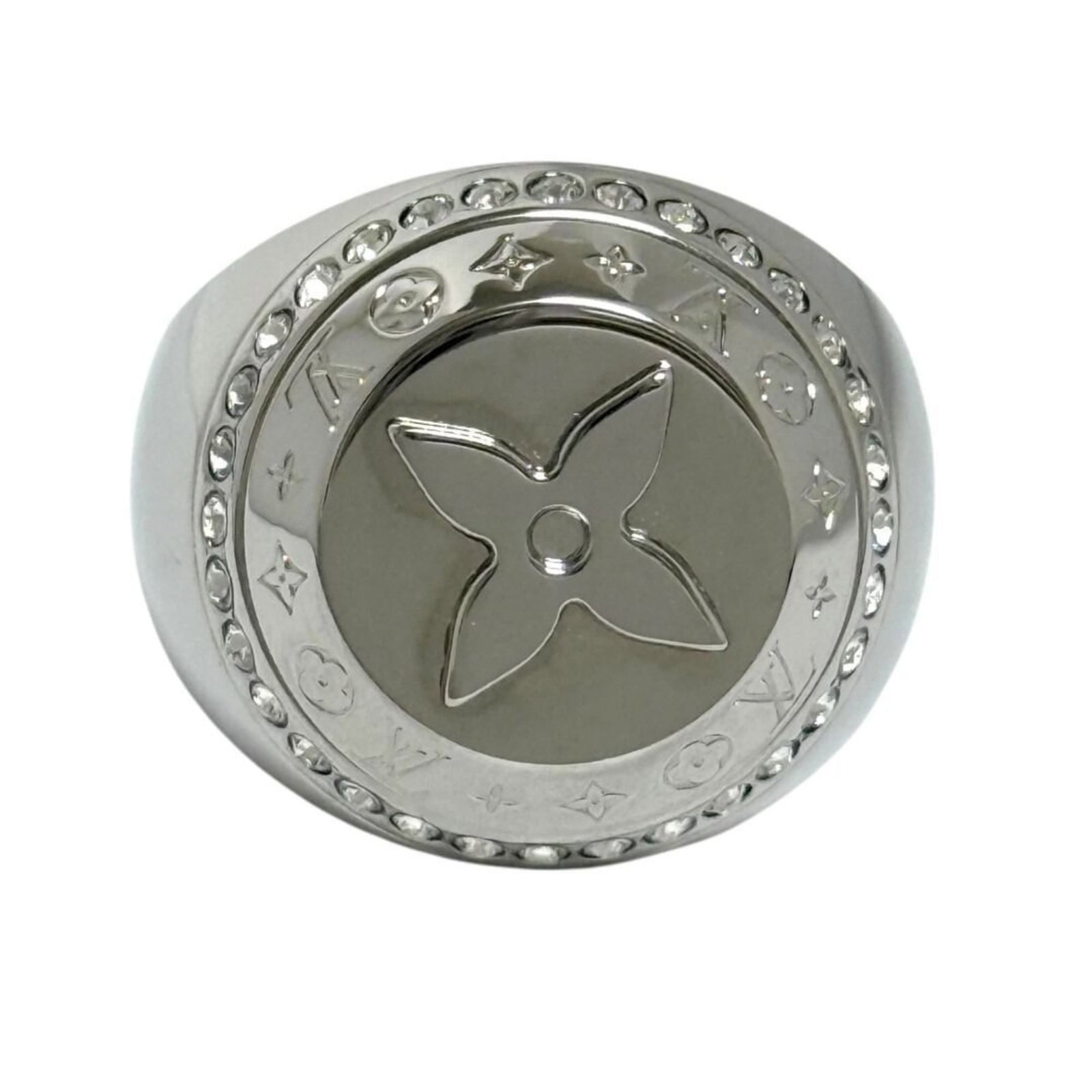 Ring Rhinestone Metal Louis Vuitton: Ring Rhinestone Metal Louis Vuitton Metal band ring with rhinestones from Louis Vuitton, available in US size 10 and Japanese size 21. This ring features a distinctive metal design adorned with