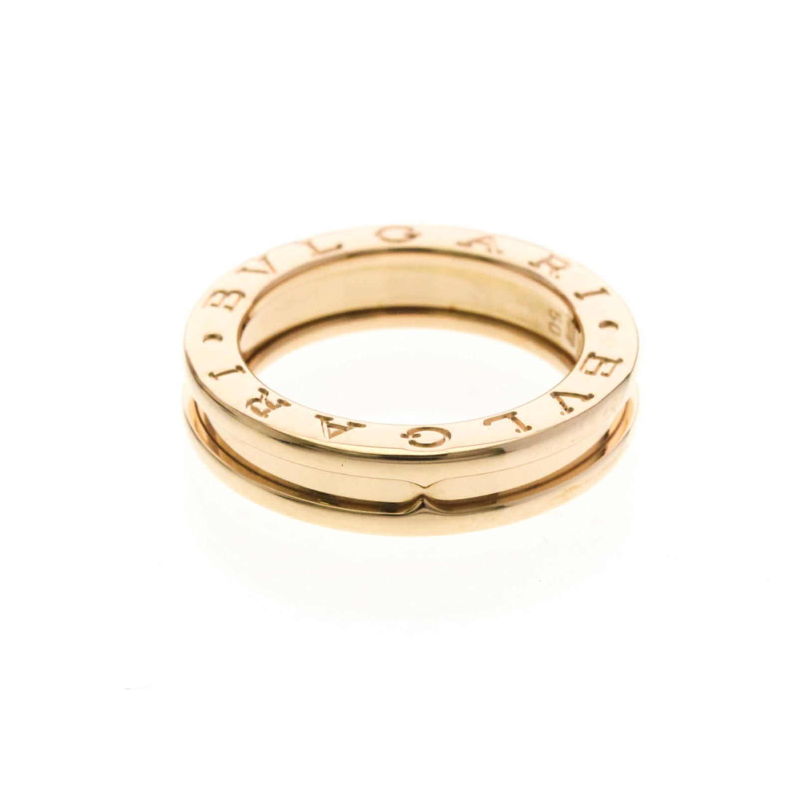 Bvlgari Band Ring Pink Gold (18K): Bvlgari Band Ring Pink Gold (18K) Pink gold (18K) Bvlgari Band Ring XS features a stylish design with a width of 4.9mm and weighs 7.2g, making it a sleek accessory for everyday wear. This 18K pink