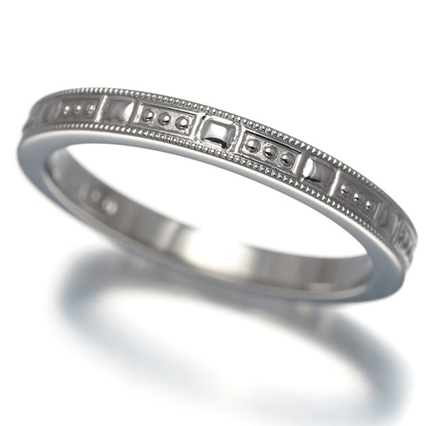 Platinum Ring Tiffany&Co. 950 Legacy Us6.5: Platinum Ring Tiffany&Co. 950 Legacy Us6.5 Tiffany & Co.'s Platinum Ring, crafted from 950 platinum, boasts a sleek design with a ring width of 2.4mm and a size of US6.5. This elegant piece features