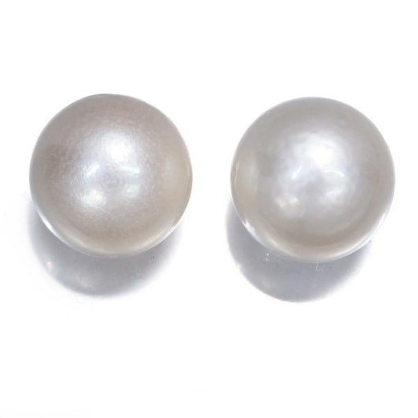 Sea Pearl earrings 900 platinum solitaire south 11.5mm: Sea Pearl earrings 900 platinum solitaire south 11.5mm 900 platinum solitaire south sea pearl earrings, featuring a large 11.5mm cultured south sea pearl set in a stud design with platinum metal