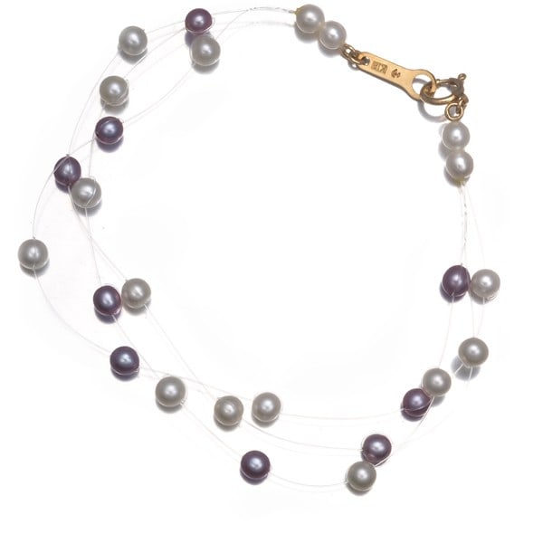 Tasaki Bracelet Freshwater Pearl 3.8Mm 18K 750 Yellow Gold: Tasaki Bracelet Freshwater Pearl 3.8Mm 18K 750 Yellow Gold Yellow gold and freshwater pearl come together in this elegant 18k bracelet, featuring a 3.8mm round pearl with a subtle purple hue