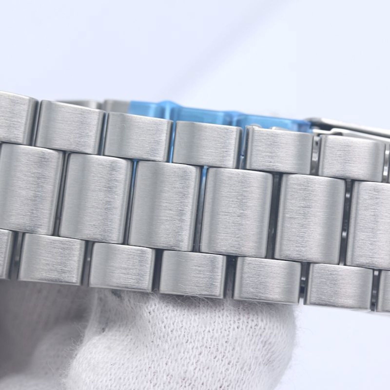 Wristwatch From Tag - 14