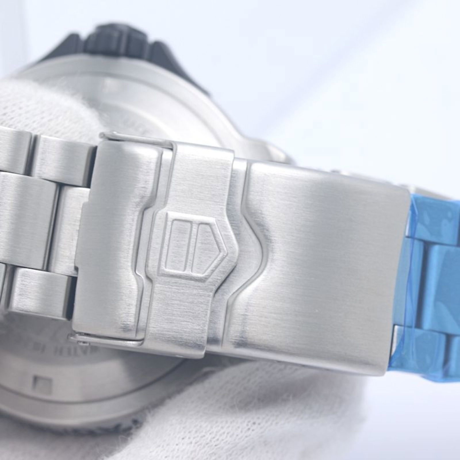 Wristwatch From Tag - 15