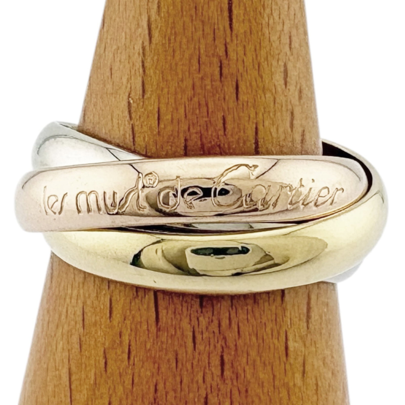 Cartier Band Ring Pink Gold (18K) White Gold (18K) Yellow Gold (18K): Cartier Band Ring Pink Gold (18K) White Gold (18K) Yellow Gold (18K) Cartier Band Ring in Pink Gold, White Gold, and Yellow Gold Offers Elegant Style. This 18K pink gold, white gold, and yellow gold