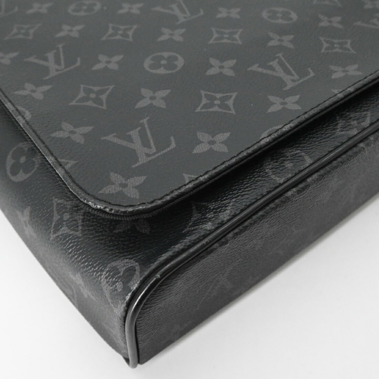 Louis Vuitton Monogram Eclipse Messenger Shoulder Bag - 6