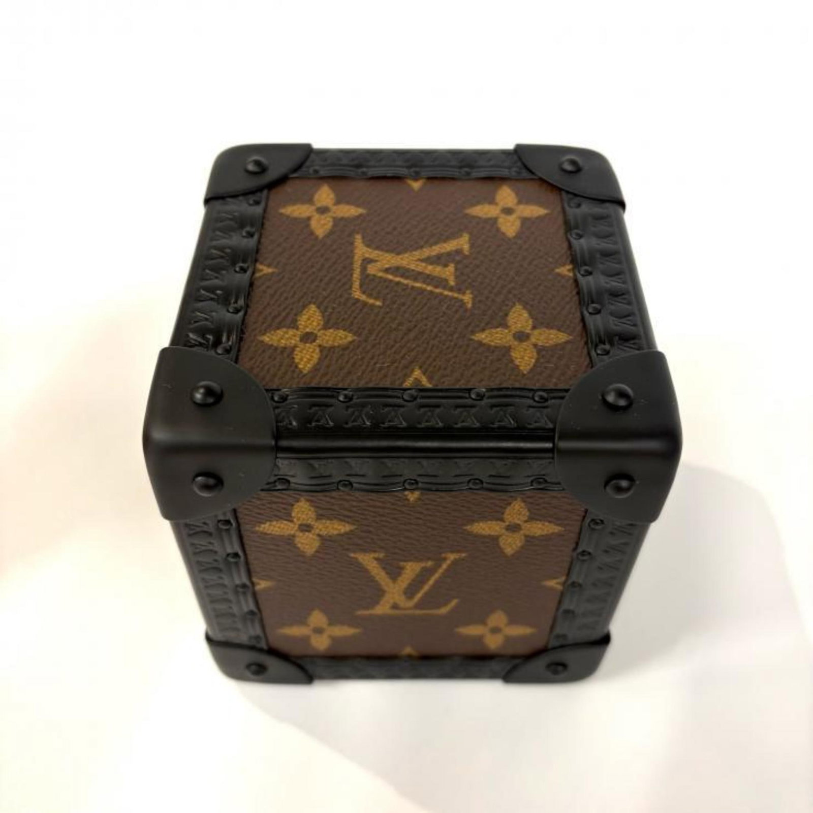 Louis Vuitton - 4