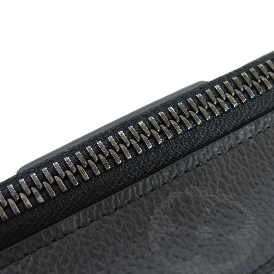 Alpha Wearables Monogram Eclipse Louis Vuitton M81260 Shoulder Bag - 11